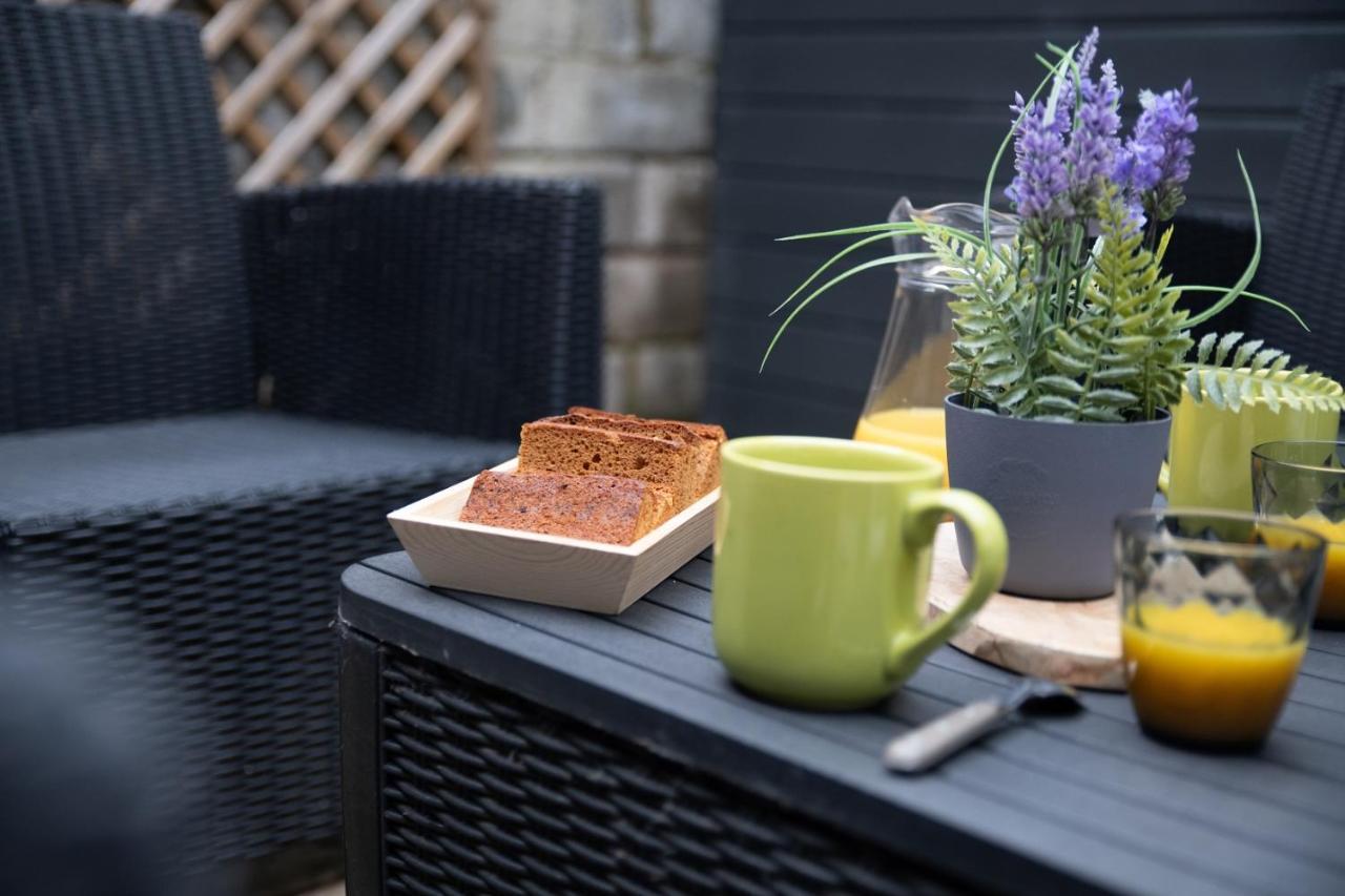 Ernée Superbe Appartement Avec Terrasse Au Calme מראה חיצוני תמונה