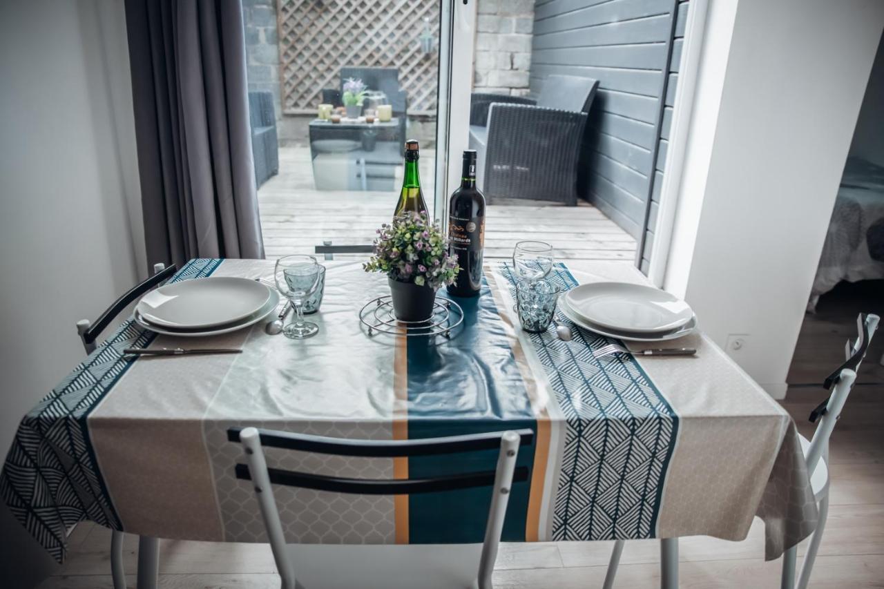 Ernée Superbe Appartement Avec Terrasse Au Calme מראה חיצוני תמונה