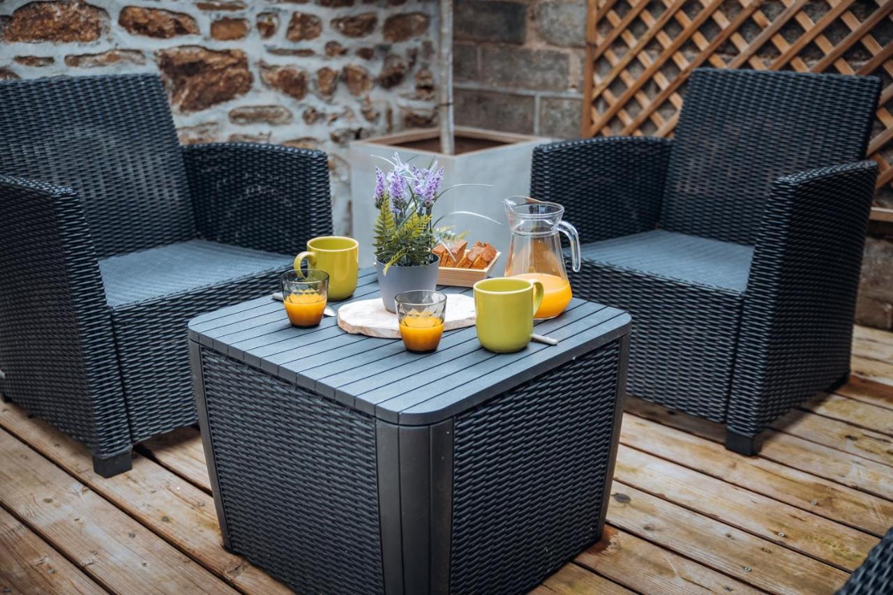 Ernée Superbe Appartement Avec Terrasse Au Calme מראה חיצוני תמונה