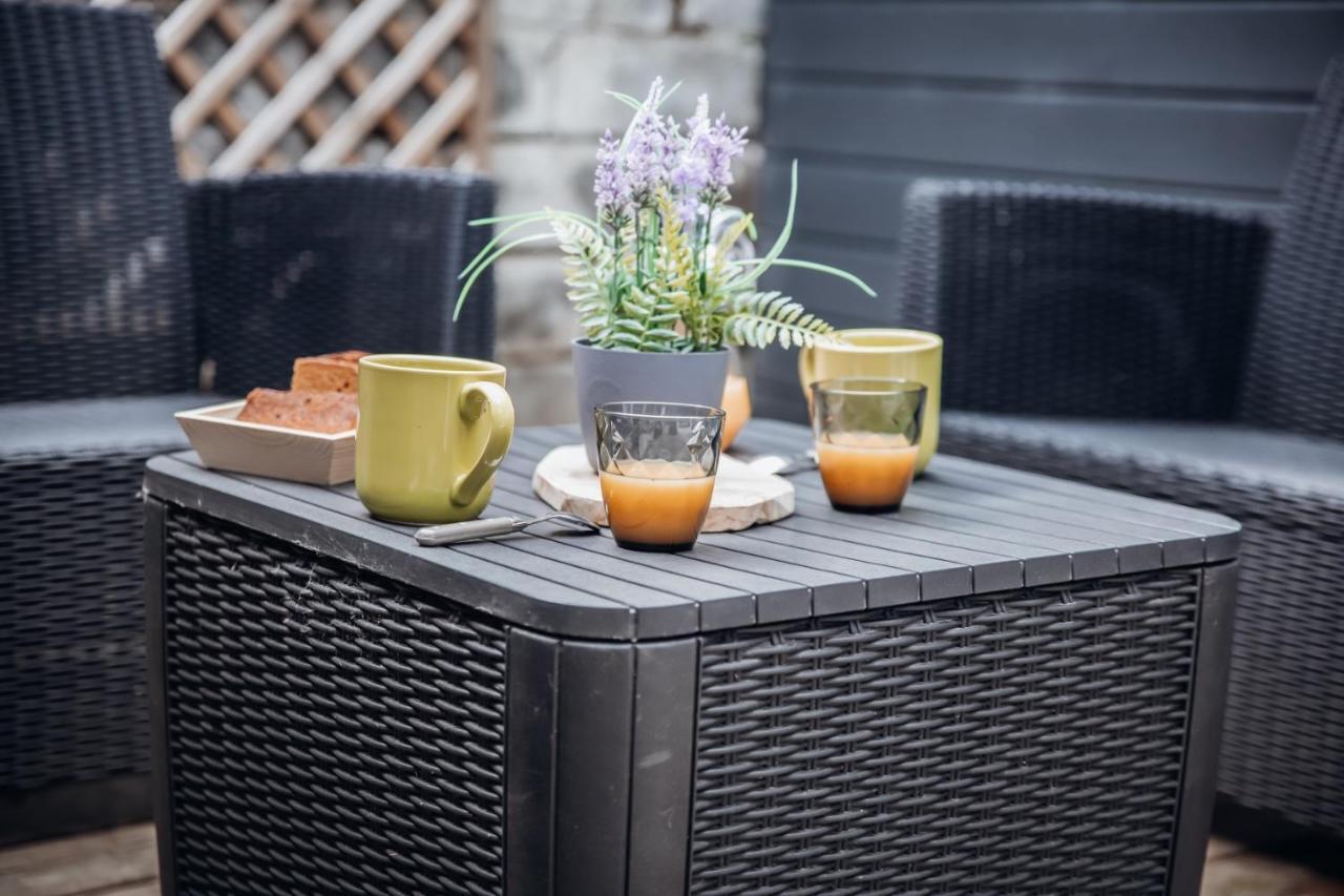 Ernée Superbe Appartement Avec Terrasse Au Calme מראה חיצוני תמונה