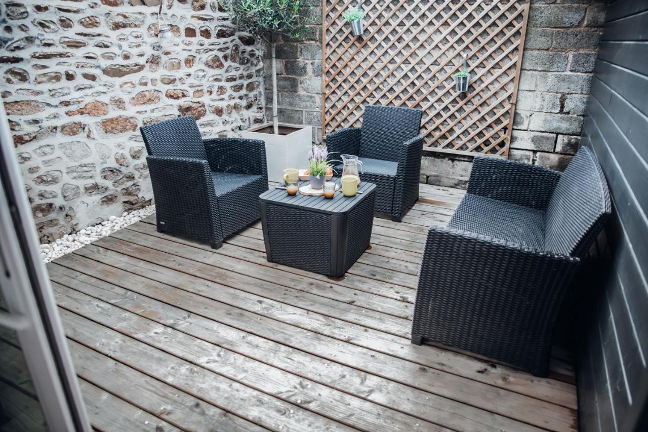Ernée Superbe Appartement Avec Terrasse Au Calme מראה חיצוני תמונה